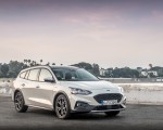 2019 Ford Focus Active Wagon (Color: Metropolis White) Front Three-Quarter Wallpapers 150x120 (13)