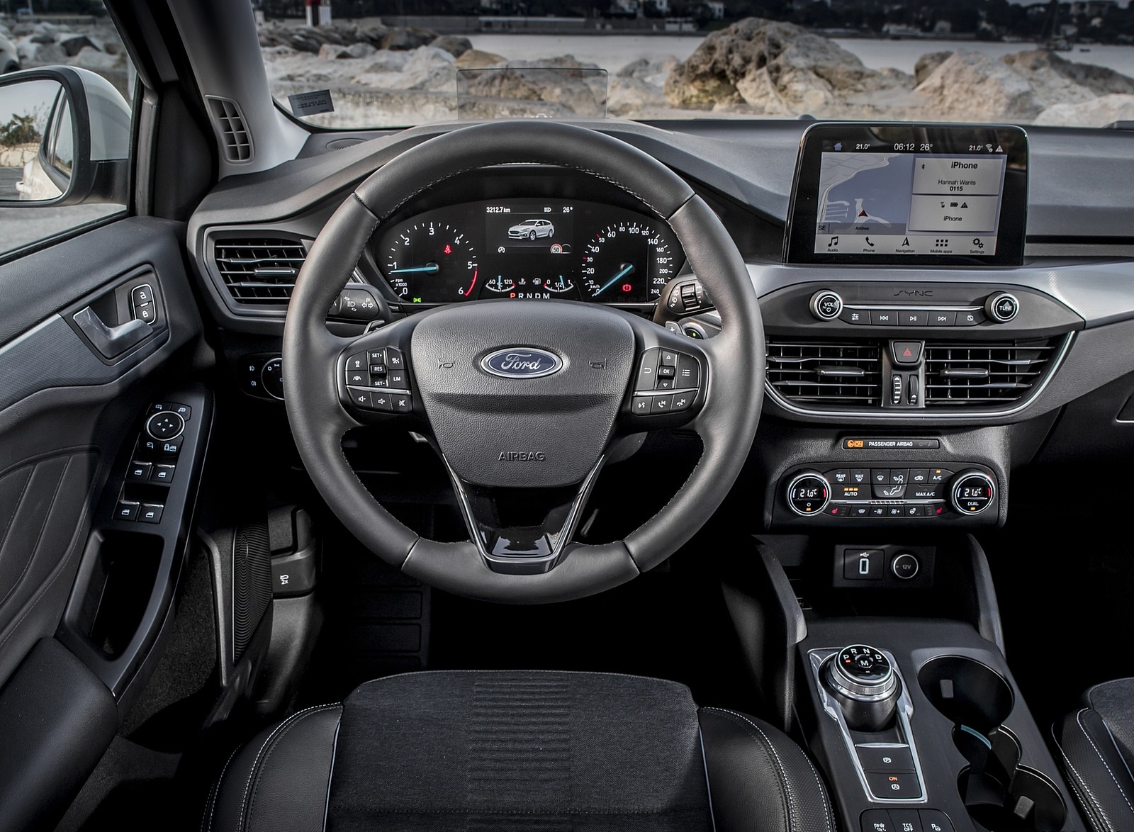 2019 Ford Focus Active Wagon (Color: Metropolis White) Interior Cockpit Wallpapers #38 of 118