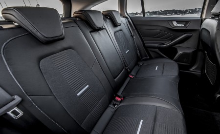 2019 Ford Focus Active Wagon (Color: Metropolis White) Interior Rear Seats Wallpapers 450x275 (45)