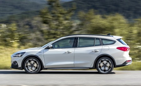 2019 Ford Focus Active Wagon (Color: Metropolis White) Side Wallpapers 450x275 (12)