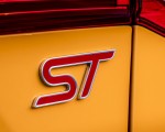2019 Ford Focus ST (Euro-Spec Color: Orange Fury) Badge Wallpapers 150x120 (60)