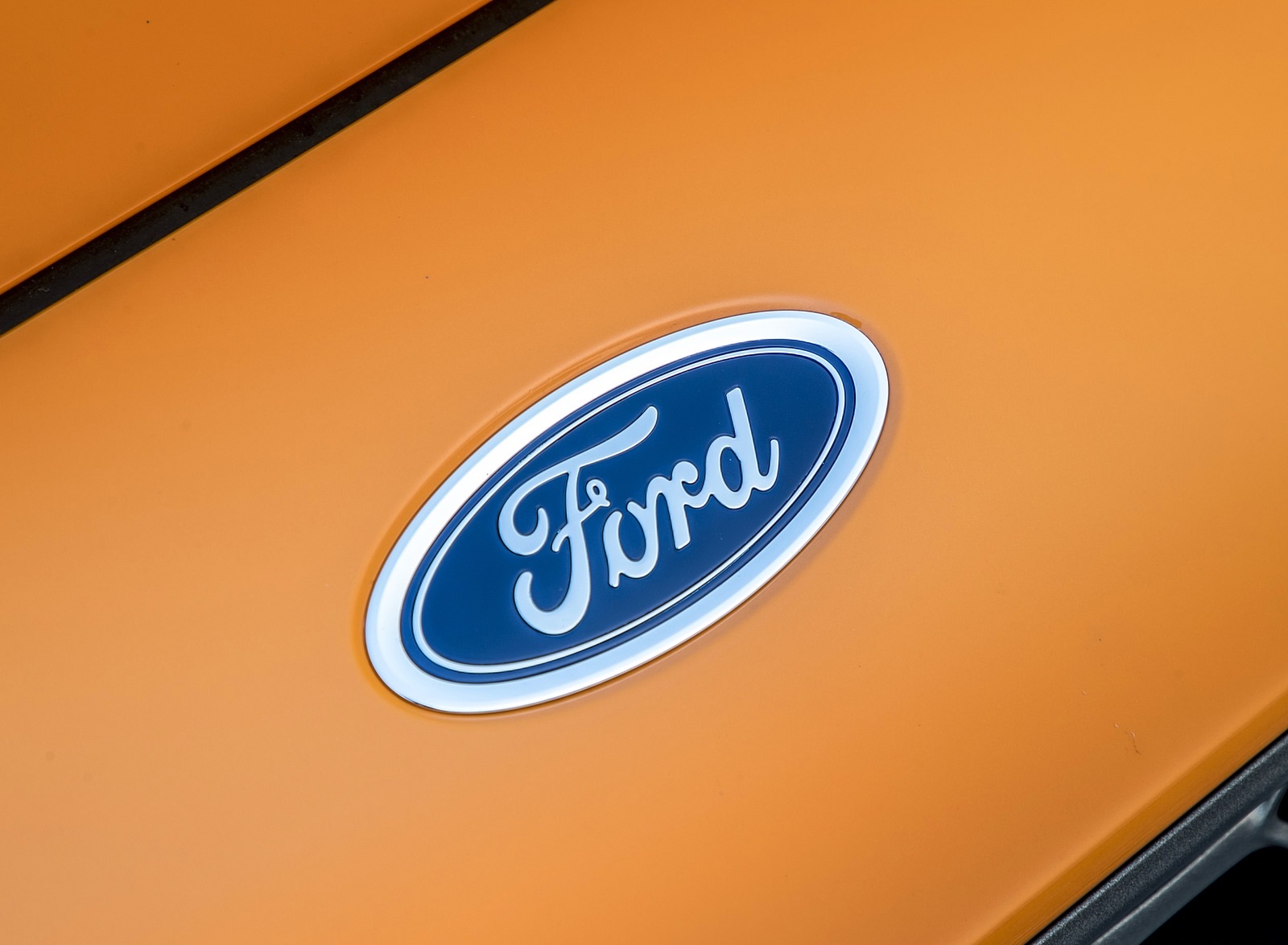 2019 Ford Focus ST (Euro-Spec Color: Orange Fury) Badge Wallpapers #61 of 218