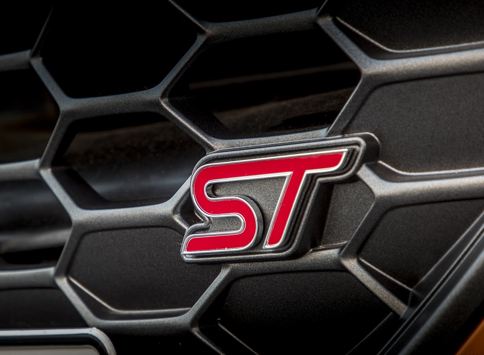 2019 Ford Focus ST (Euro-Spec Color: Orange Fury) Detail Wallpapers #58 of 218
