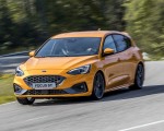 2019 Ford Focus ST (Euro-Spec Color: Orange Fury) Front Three-Quarter Wallpapers 150x120 (25)