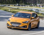 2019 Ford Focus ST (Euro-Spec Color: Orange Fury) Front Three-Quarter Wallpapers 150x120