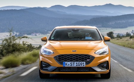2019 Ford Focus ST (Euro-Spec Color: Orange Fury) Front Wallpapers 450x275 (7)