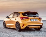 2019 Ford Focus ST (Euro-Spec Color: Orange Fury) Rear Three-Quarter Wallpapers 150x120 (43)