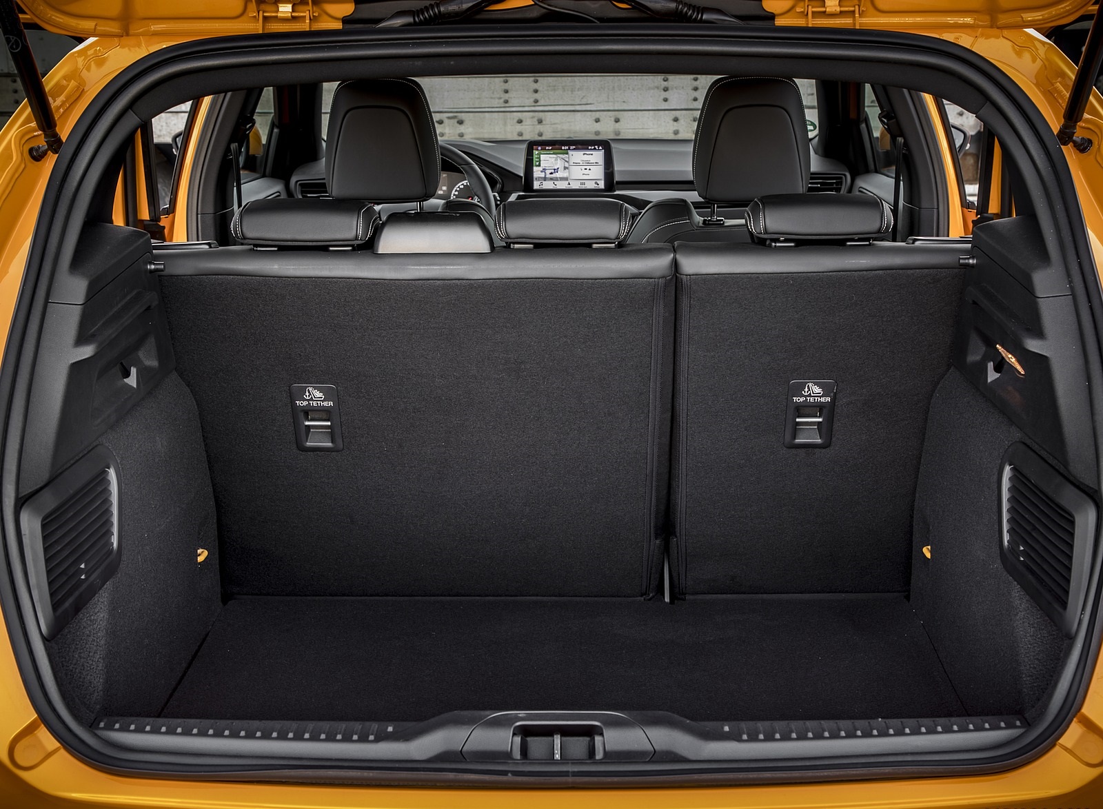 2019 Ford Focus ST (Euro-Spec Color: Orange Fury) Trunk Wallpapers #98 of 218