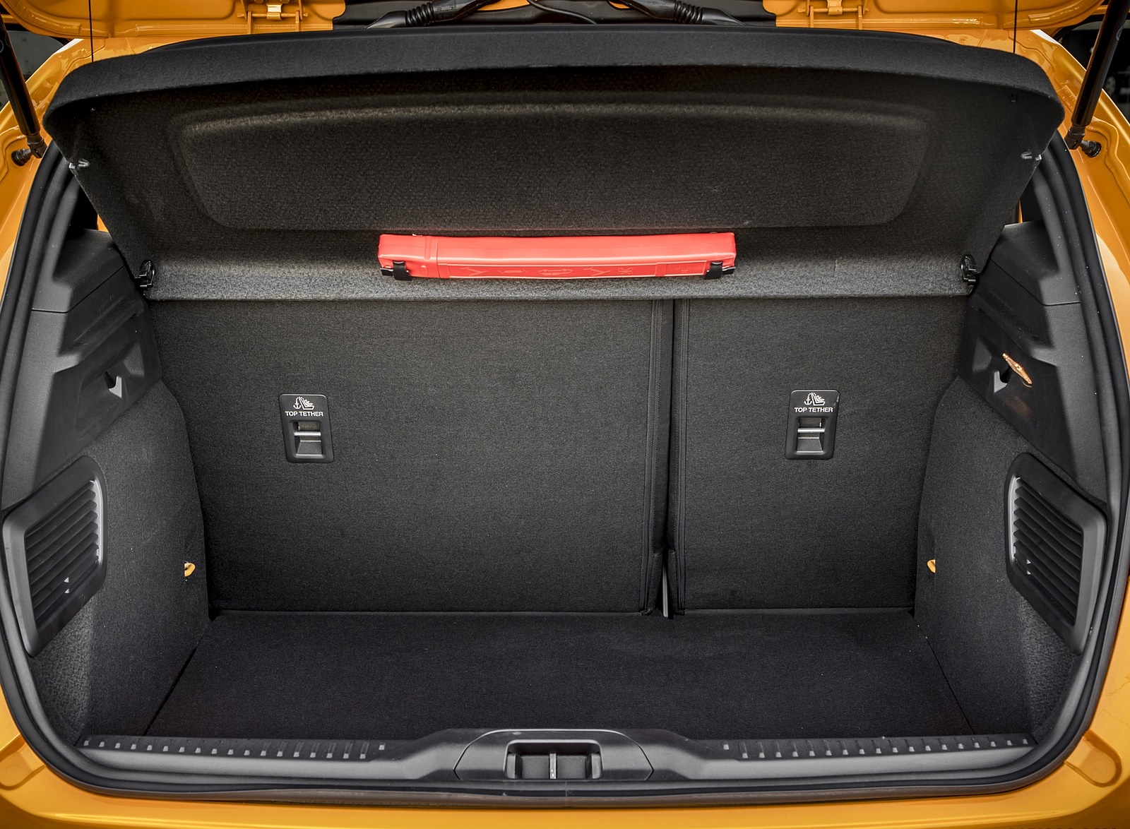 2019 Ford Focus ST (Euro-Spec Color: Orange Fury) Trunk Wallpapers #97 of 218