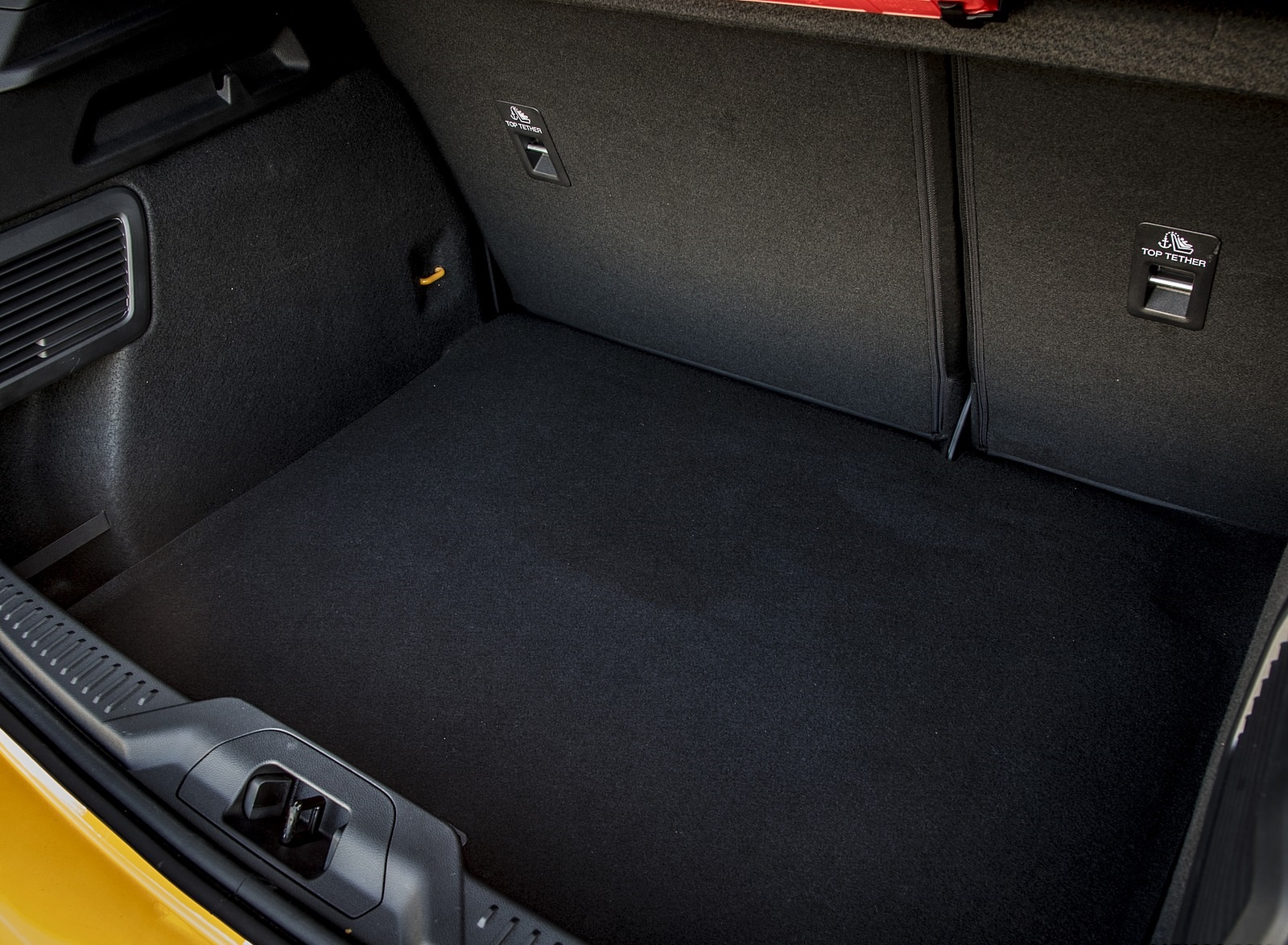 2019 Ford Focus ST (Euro-Spec Color: Orange Fury) Trunk Wallpapers #96 of 218