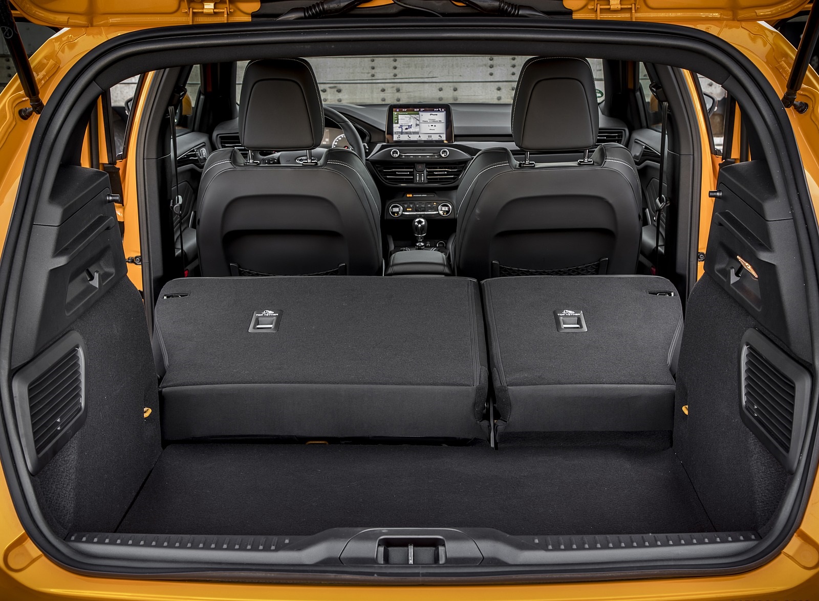 2019 Ford Focus ST (Euro-Spec Color: Orange Fury) Trunk Wallpapers #95 of 218