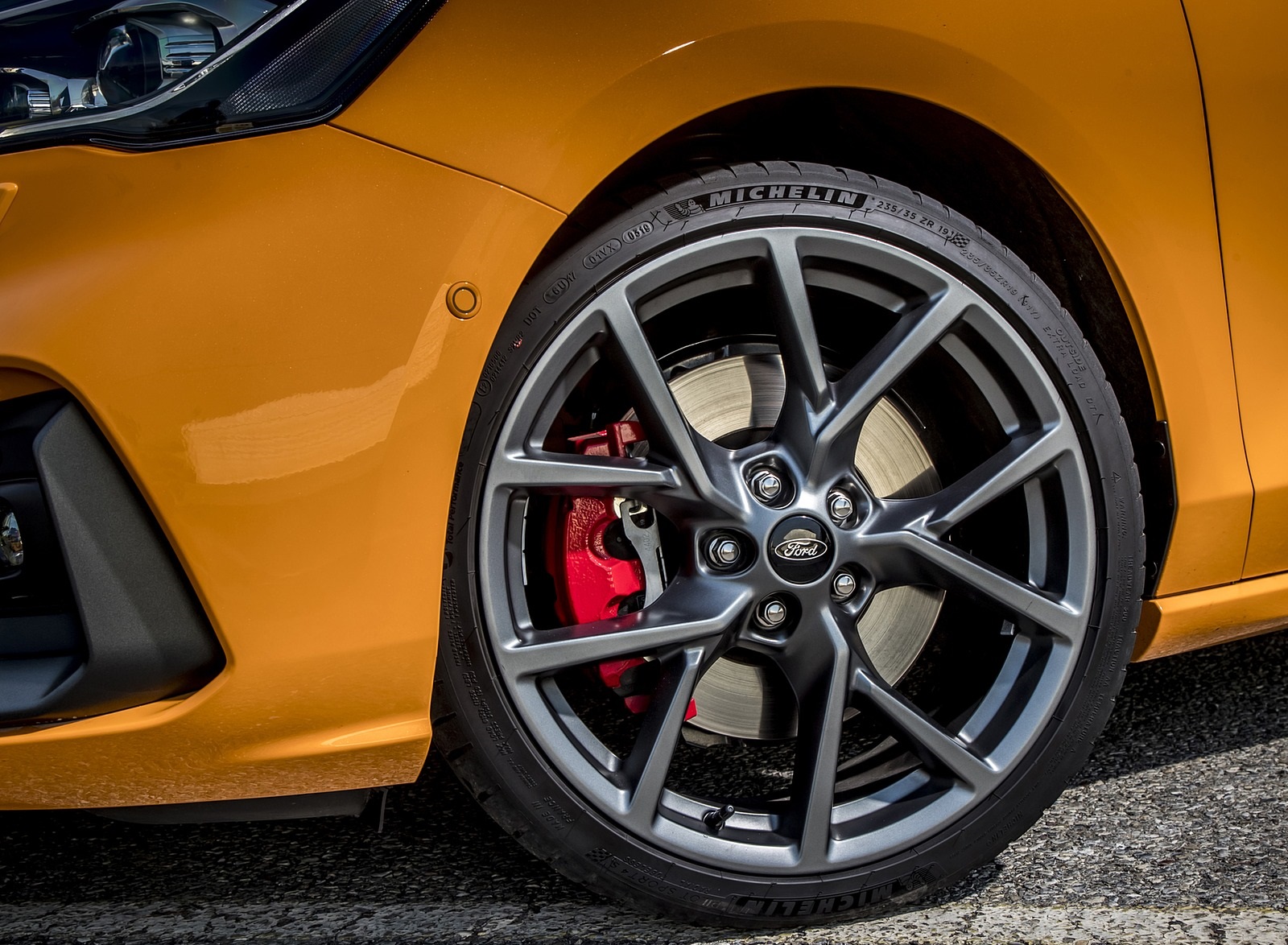 2019 Ford Focus ST (Euro-Spec Color: Orange Fury) Wheel Wallpapers #50 of 218
