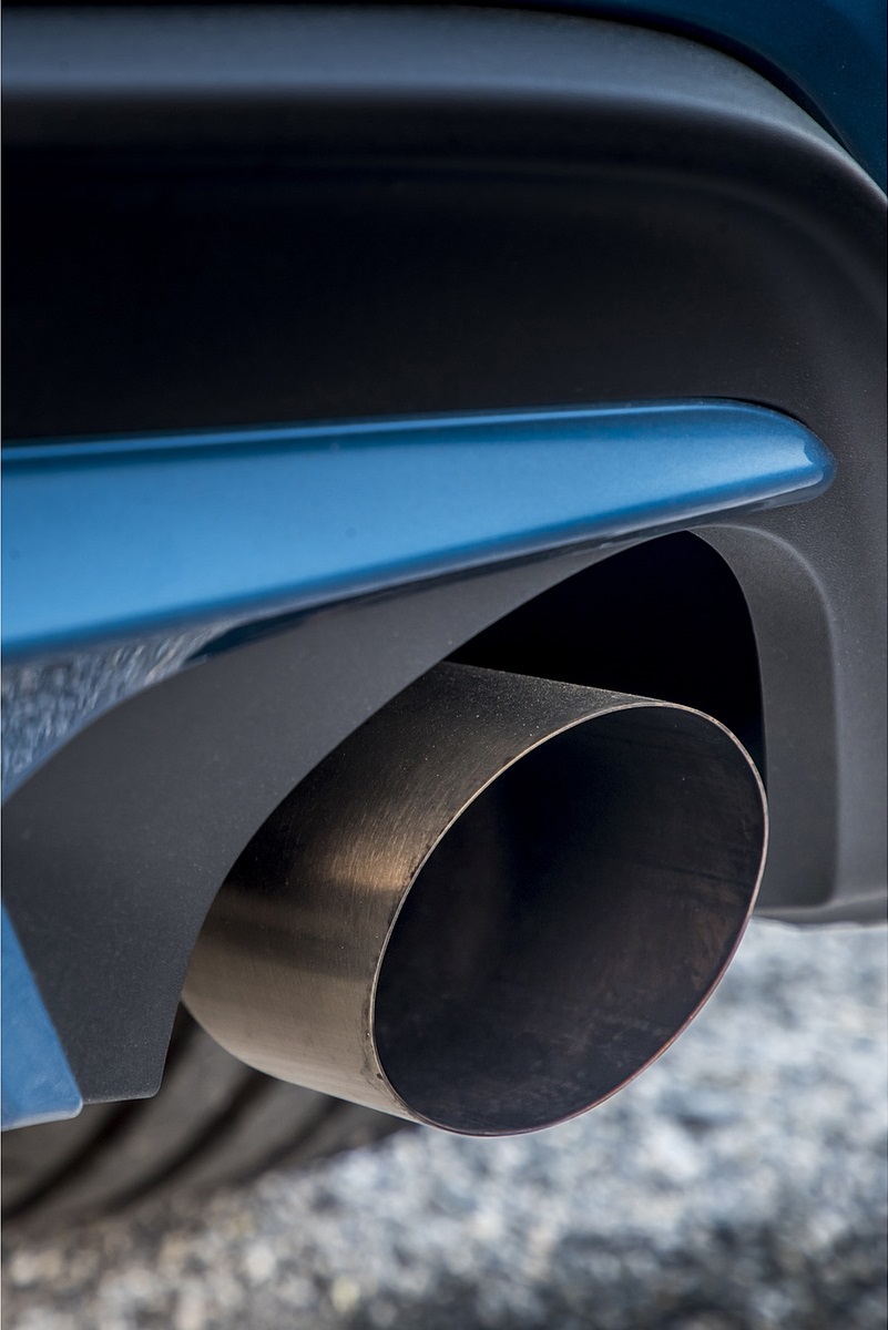 2019 Ford Focus ST (Euro-Spec Color: Performance Blue) Exhaust Wallpapers #150 of 218