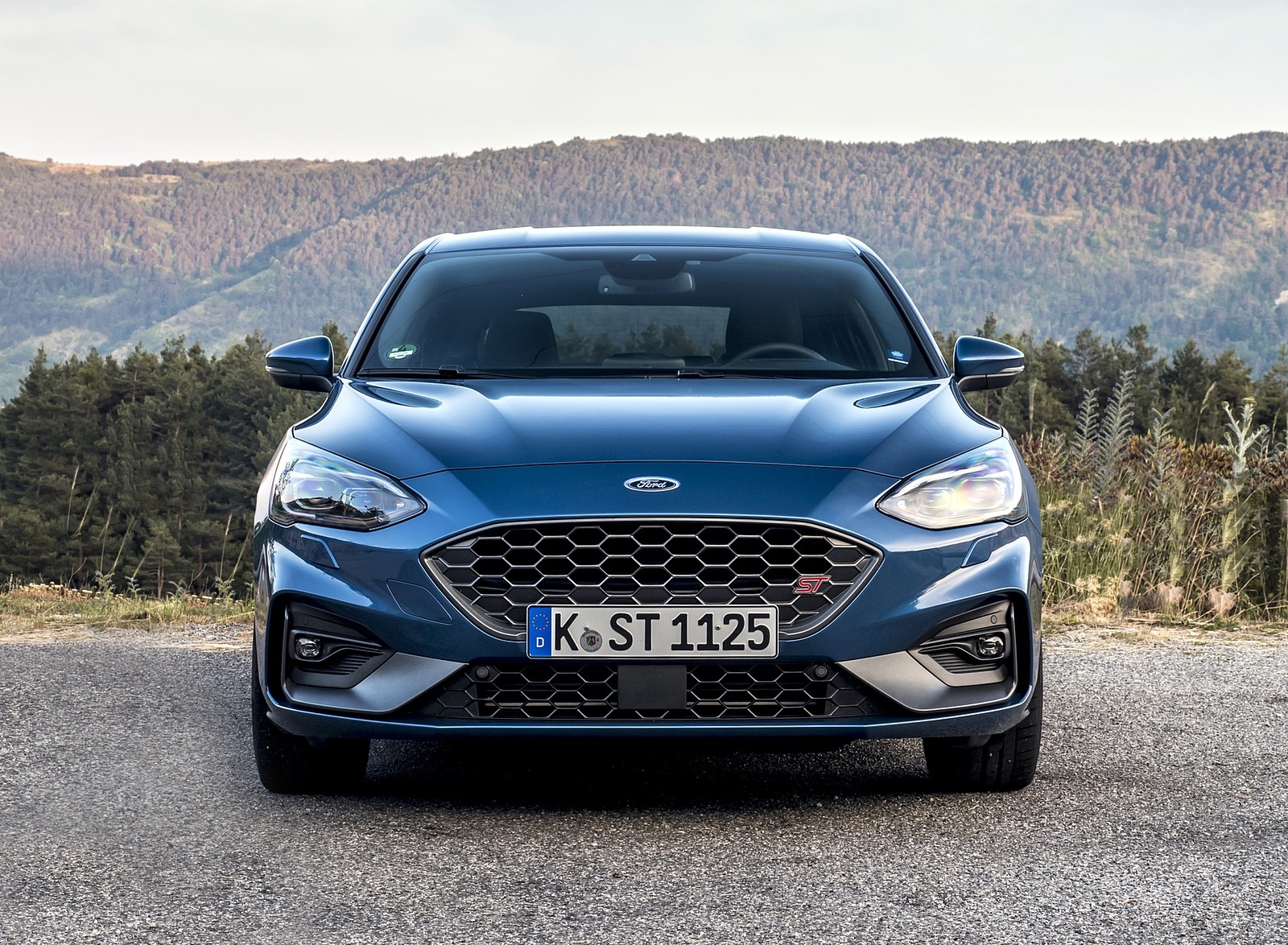 2019 Ford Focus ST (Euro-Spec Color: Performance Blue) Front Wallpapers #140 of 218