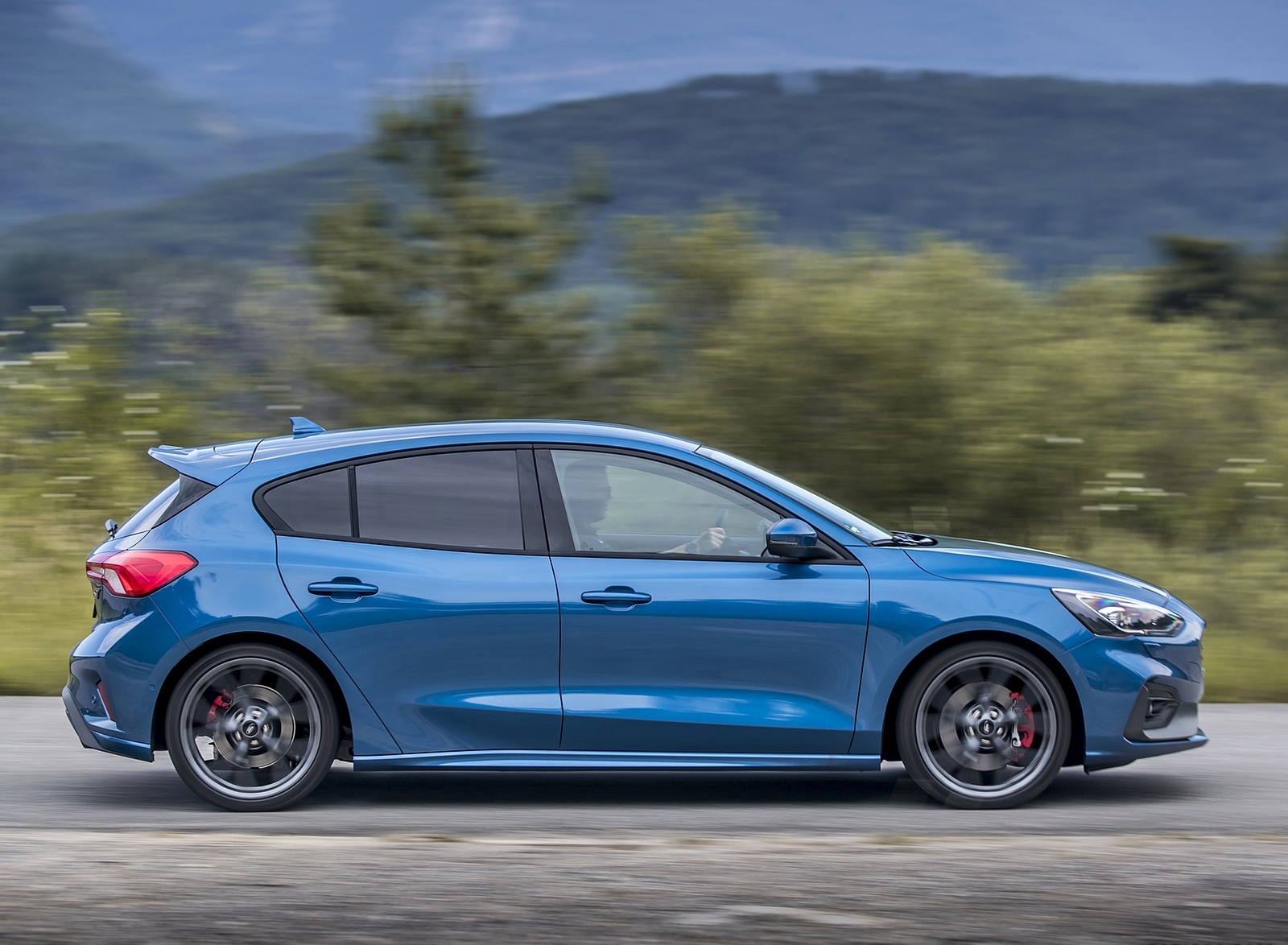 2019 Ford Focus ST (Euro-Spec Color: Performance Blue) Side Wallpapers #130 of 218