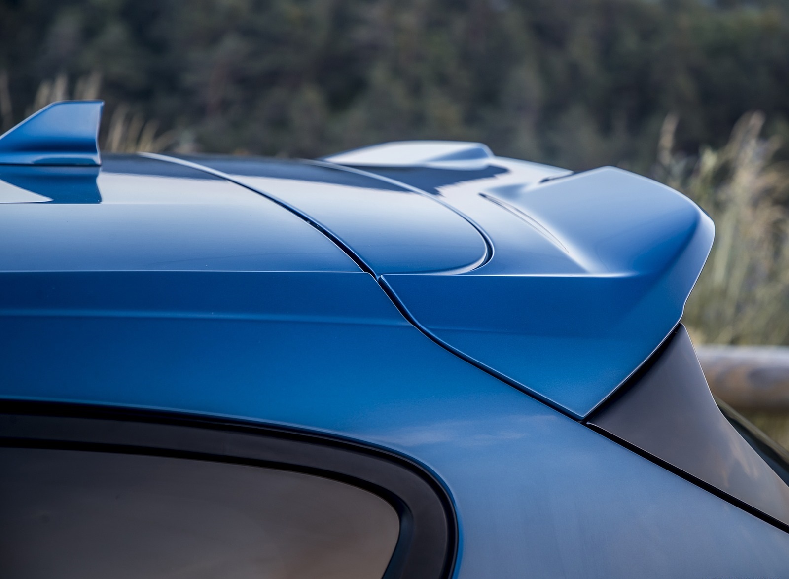 2019 Ford Focus ST (Euro-Spec Color: Performance Blue) Spoiler Wallpapers #147 of 218