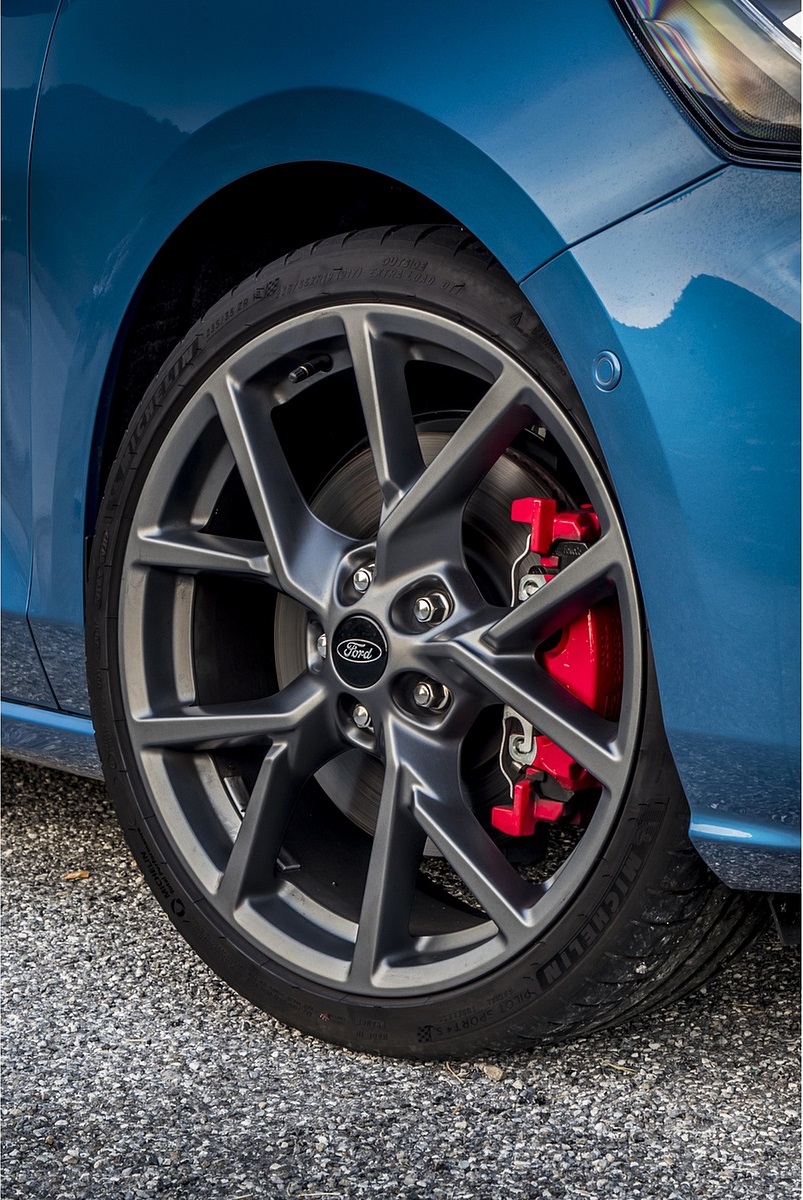 2019 Ford Focus ST (Euro-Spec Color: Performance Blue) Wheel Wallpapers #145 of 218