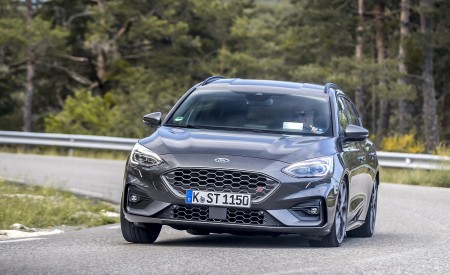 2019 Ford Focus ST Wagon (Euro-Spec Color: Magnetic) Front Wallpapers 450x275 (172)