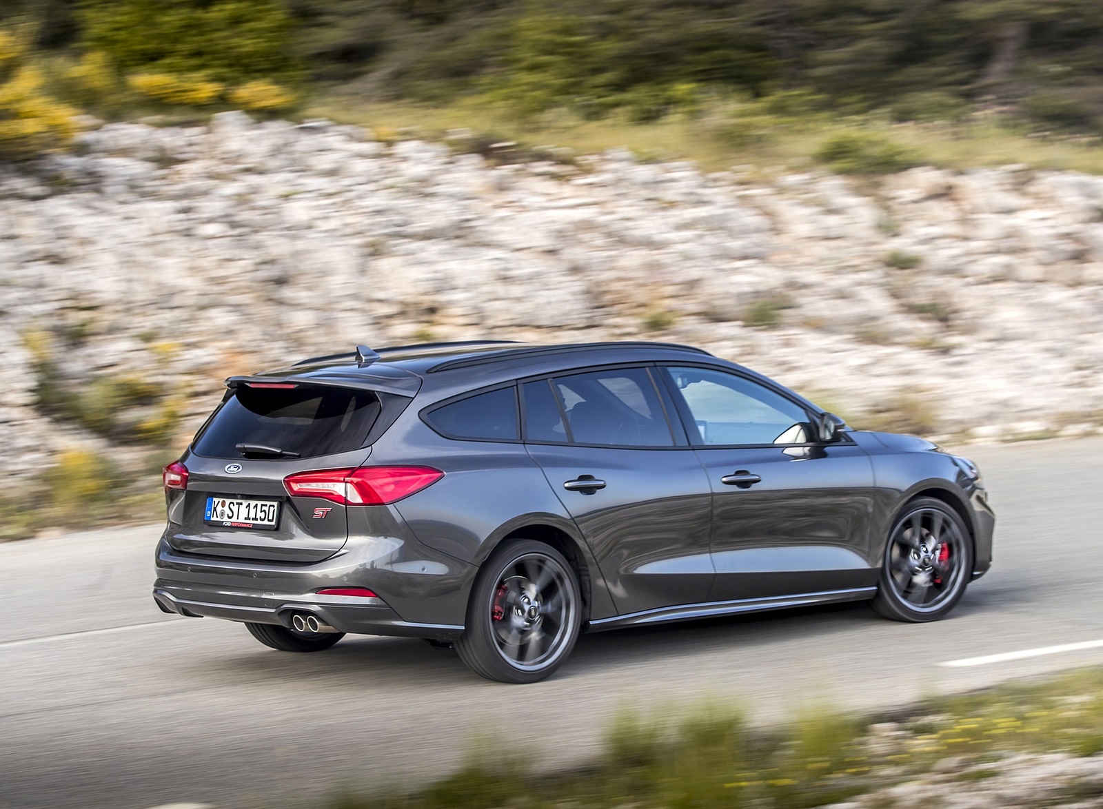 2019 Ford Focus ST Wagon (Euro-Spec Color: Magnetic) Rear Three-Quarter Wallpapers #177 of 218