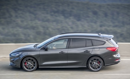 2019 Ford Focus ST Wagon (Euro-Spec Color: Magnetic) Side Wallpapers 450x275 (179)