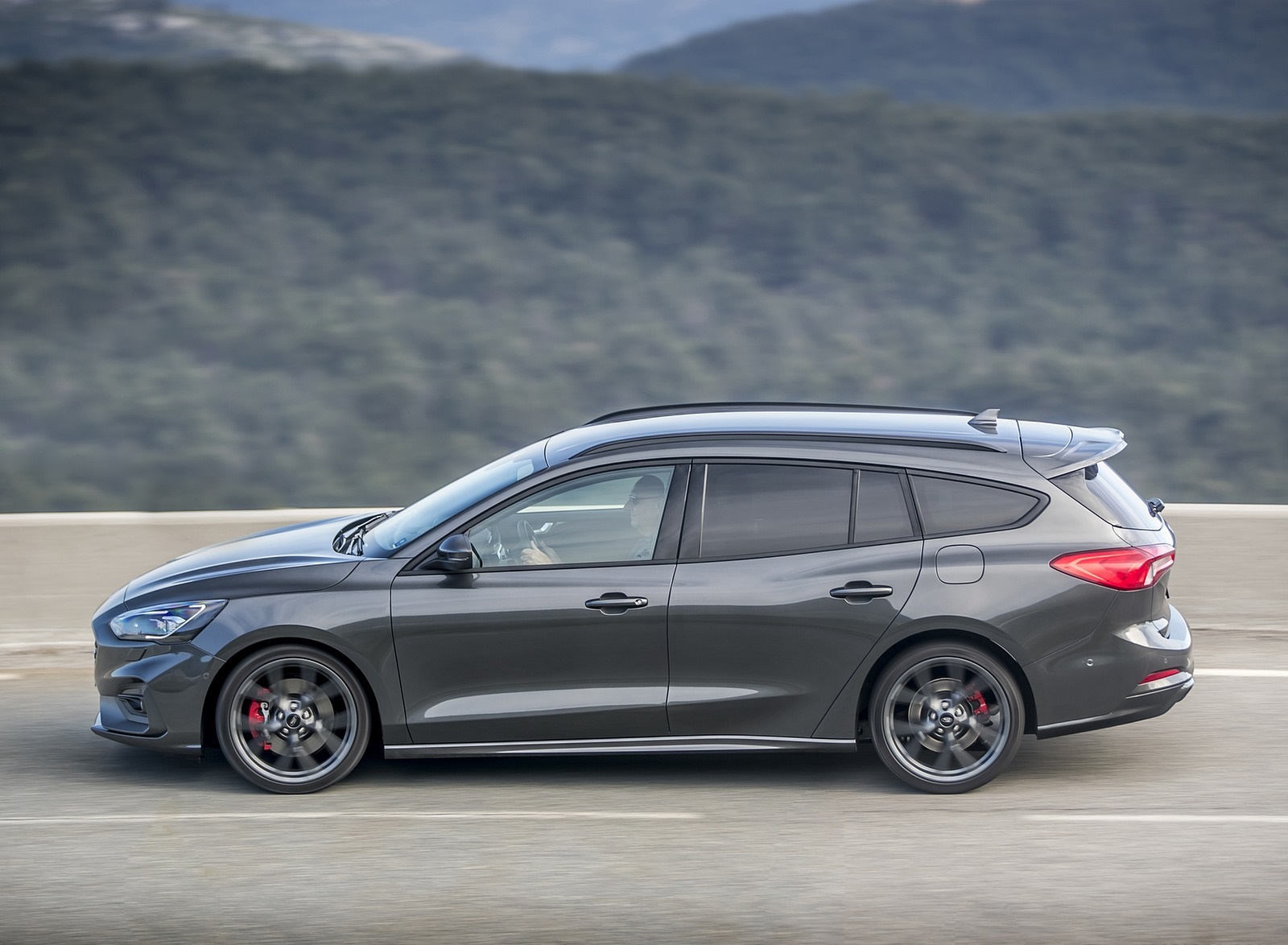 2019 Ford Focus ST Wagon (Euro-Spec Color: Magnetic) Side Wallpapers #179 of 218
