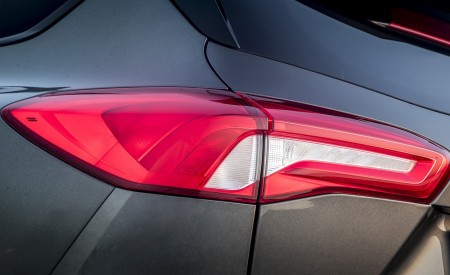 2019 Ford Focus ST Wagon (Euro-Spec Color: Magnetic) Tail Light Wallpapers 450x275 (189)