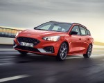 2019 Ford Focus ST Wagon (Euro-Spec) Front Three-Quarter Wallpapers 150x120