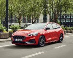 2019 Ford Focus ST Wagon (Euro-Spec) Front Three-Quarter Wallpapers 150x120