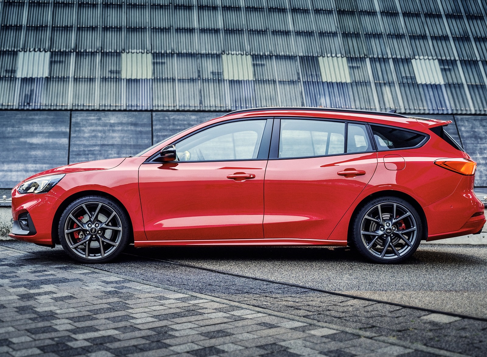 2019 Ford Focus ST Wagon (Euro-Spec) Side Wallpapers #215 of 218