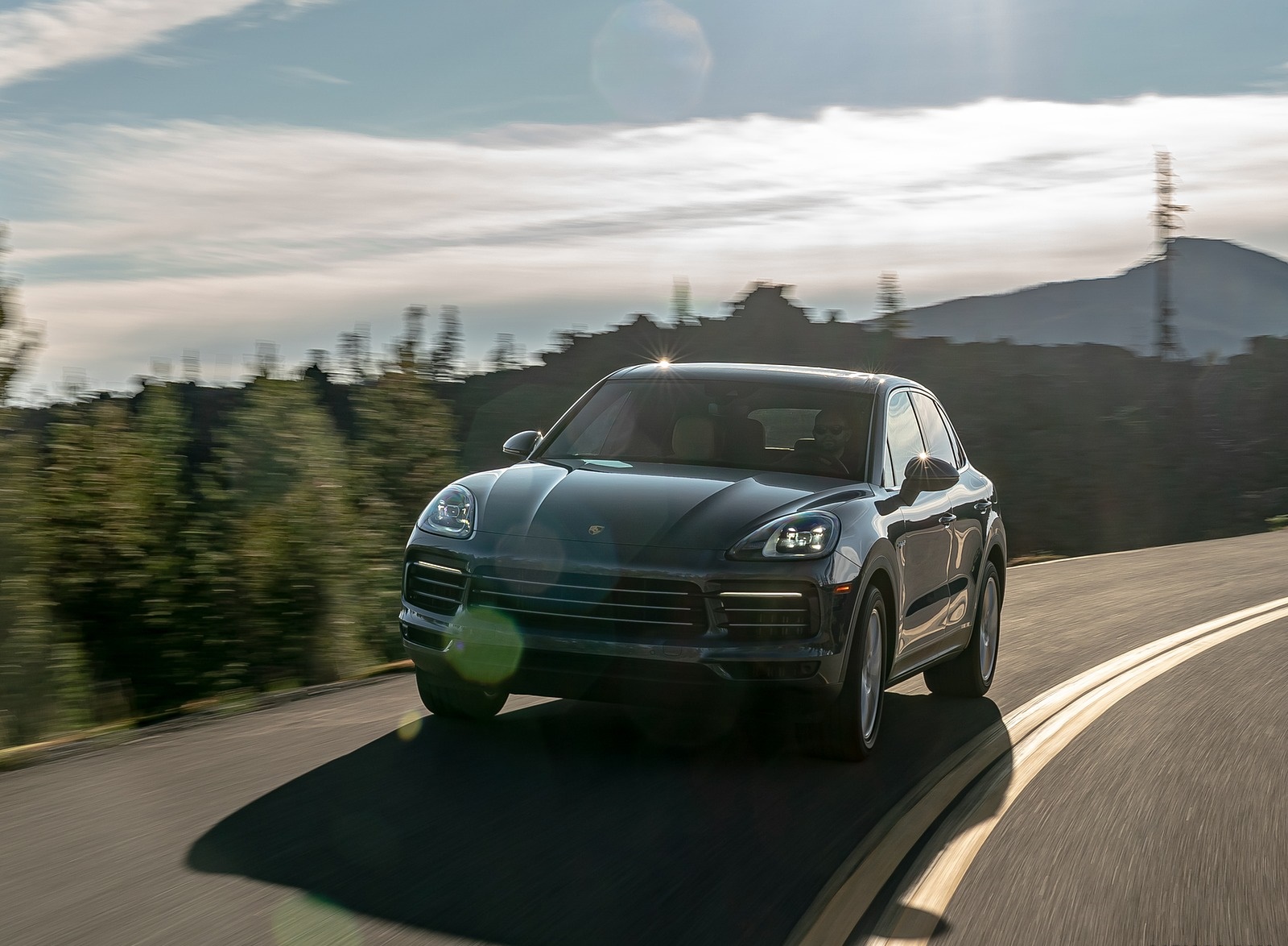 2019 Porsche Cayenne E-Hybrid (US-Spec) Front Wallpapers (6)