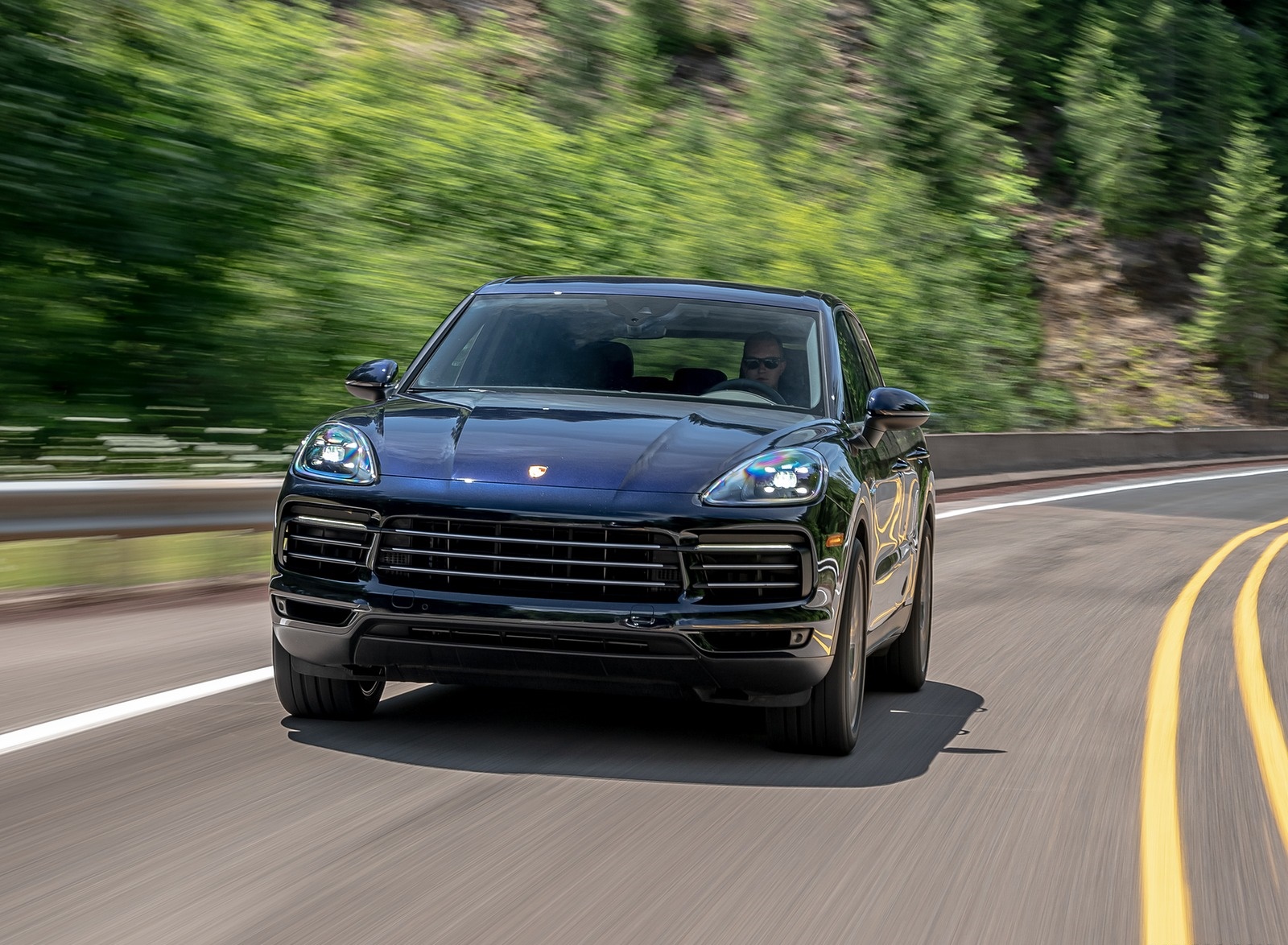 2019 Porsche Cayenne E-Hybrid (US-Spec) Front Wallpapers #1 of 37