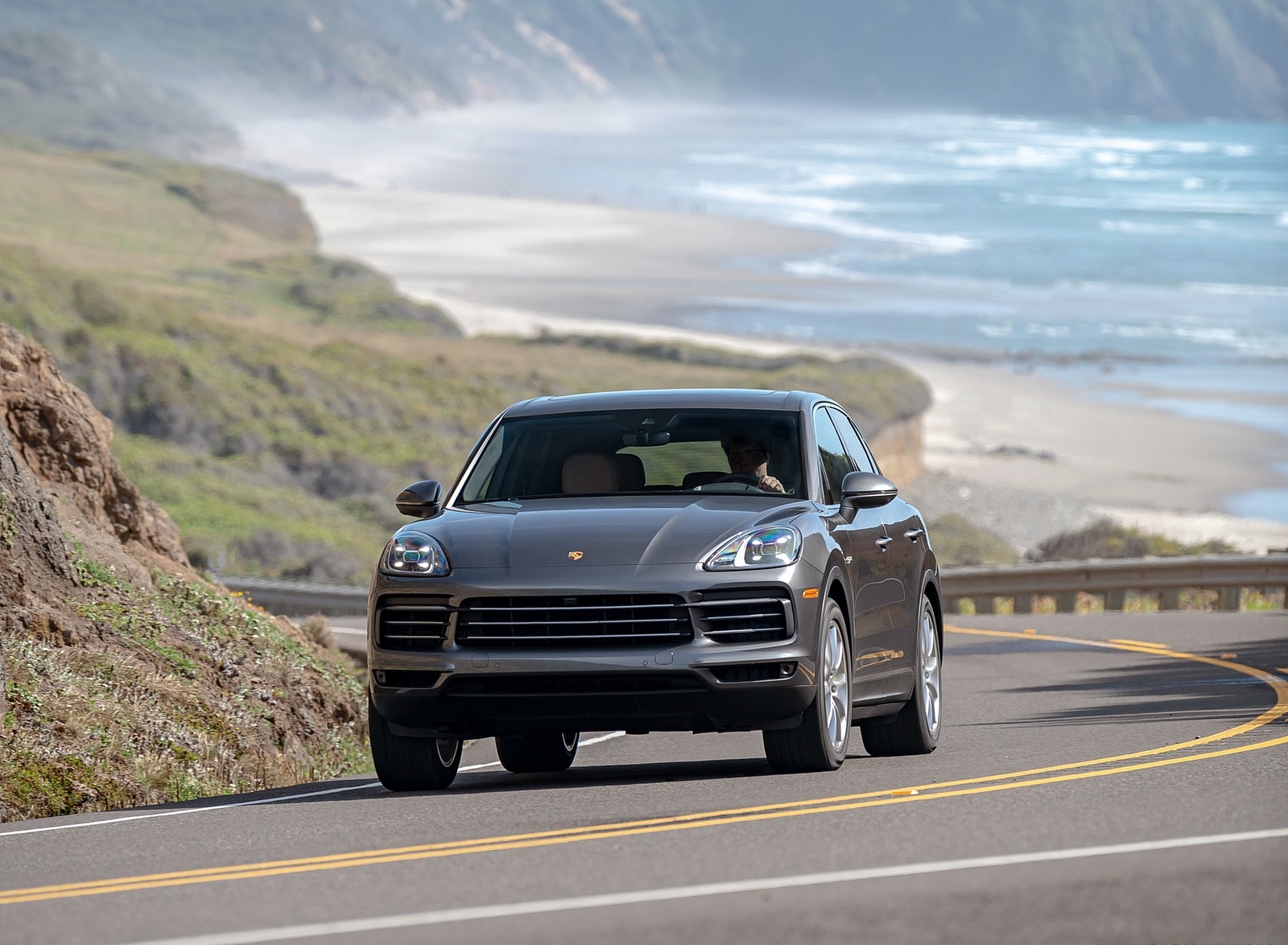 2019 Porsche Cayenne E-Hybrid (US-Spec) Front Wallpapers #10 of 37