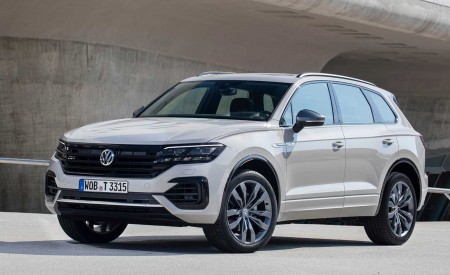 2019 Volkswagen Touareg ONE Million Front Three-Quarter Wallpapers 450x275 (26)