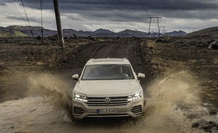 2019 Volkswagen Touareg ONE Million Off-Road Wallpapers 450x275 (10)