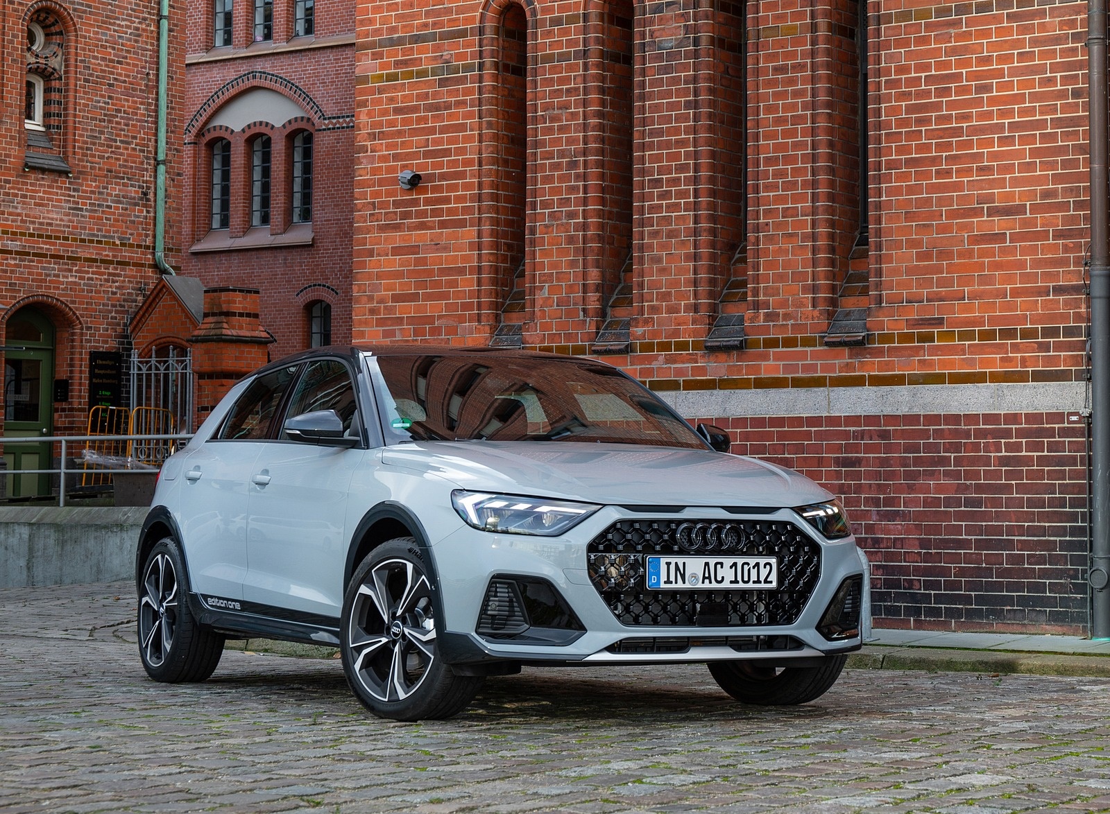 2020 Audi A1 Citycarver (Color: Arrow Gray) Front Three-Quarter Wallpapers (9)