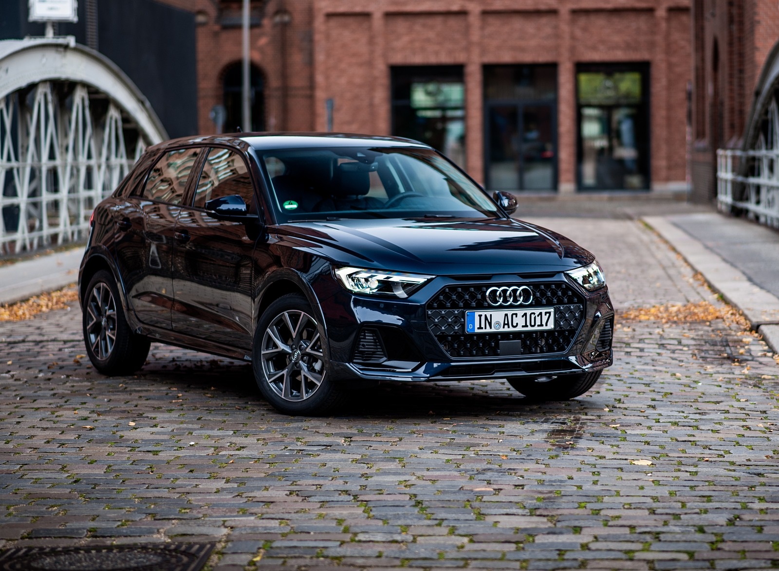 2020 Audi A1 Citycarver (Color: Firmament Blue) Front Three-Quarter Wallpapers #19 of 97