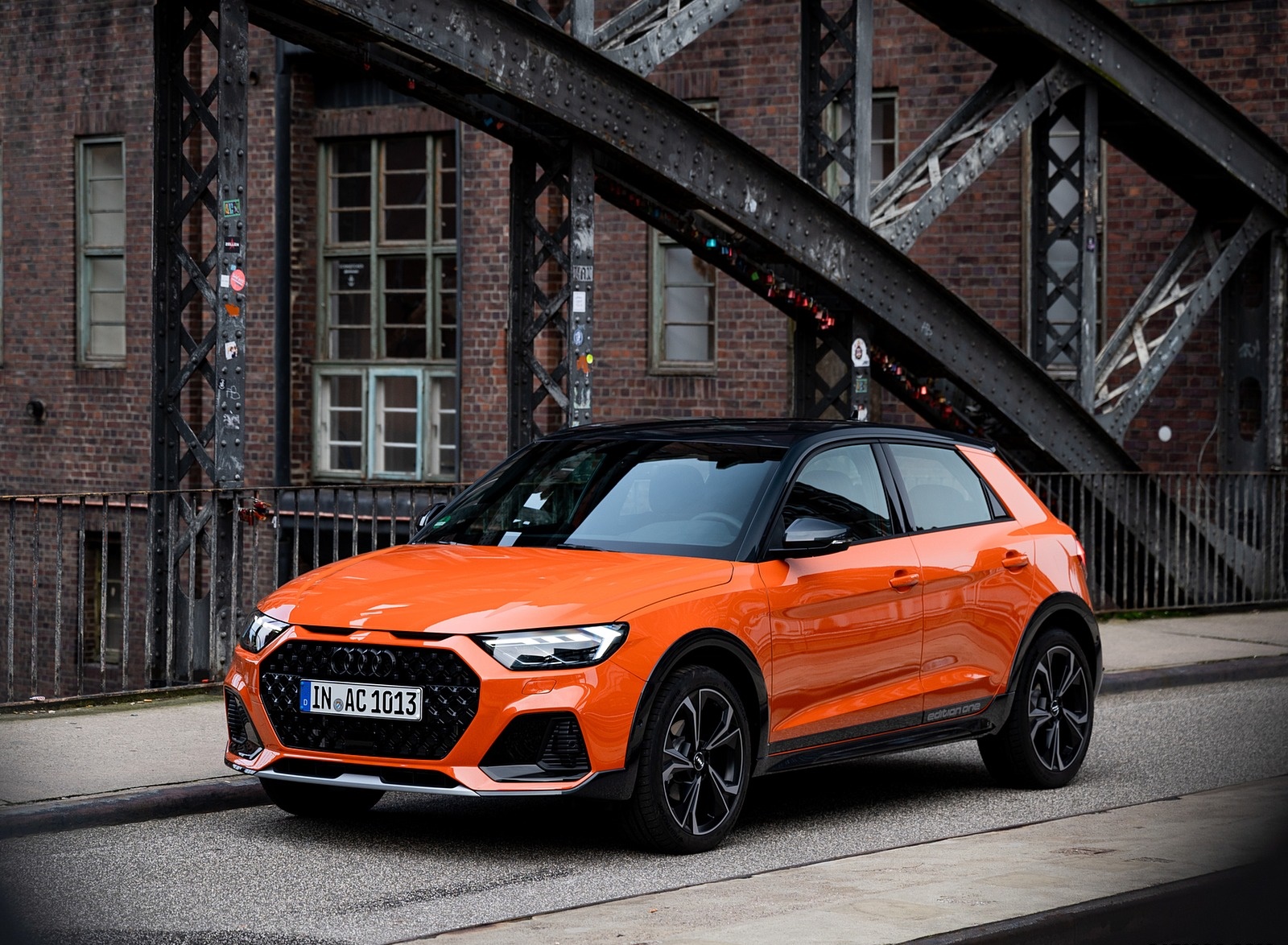 2020 Audi A1 Citycarver (Color: Pulse Orange) Front Three-Quarter Wallpapers #39 of 97