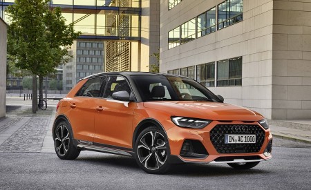 2020 Audi A1 Citycarver (Color: Pulse Orange) Front Three-Quarter Wallpapers 450x275 (77)