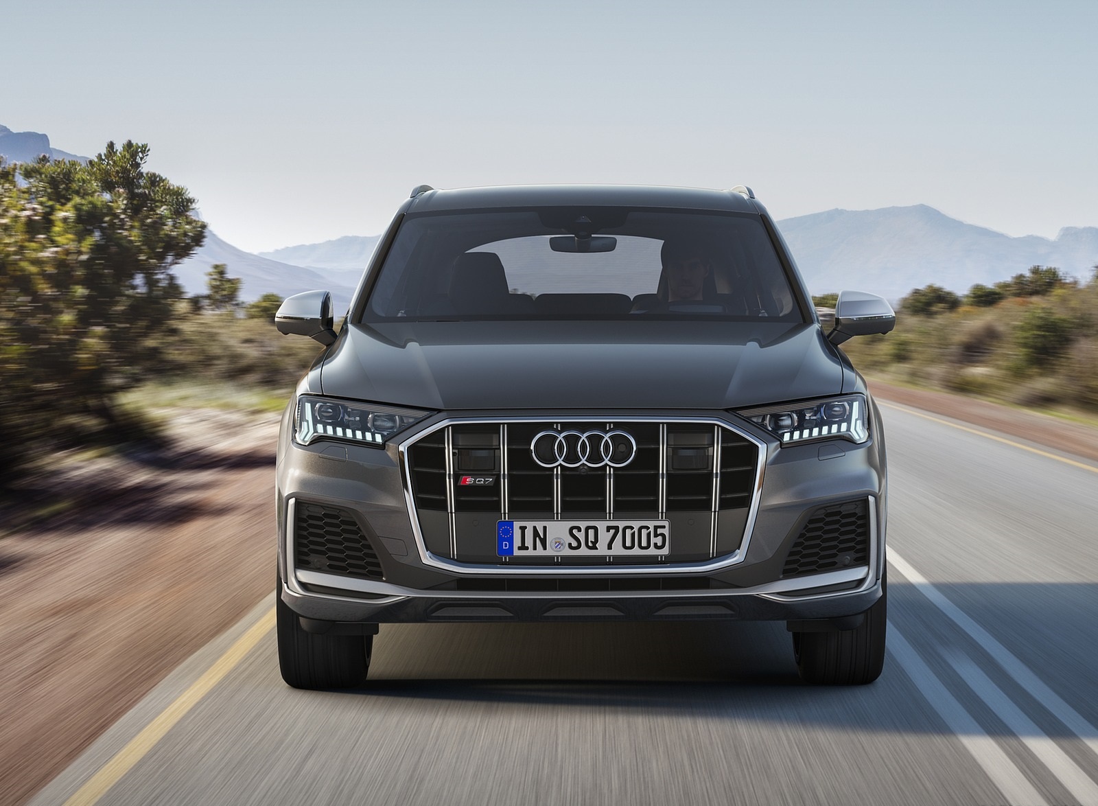 2020 Audi SQ7 TDI (Color: Daytona Gray) Front Wallpapers #116 of 140