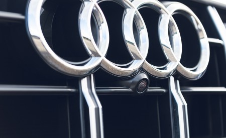 2020 Audi SQ7 TDI Vorsprung (UK-Spec) Badge Wallpapers 450x275 (37)