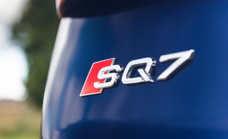 2020 Audi SQ7 TDI Vorsprung (UK-Spec) Badge Wallpapers 450x275 (55)