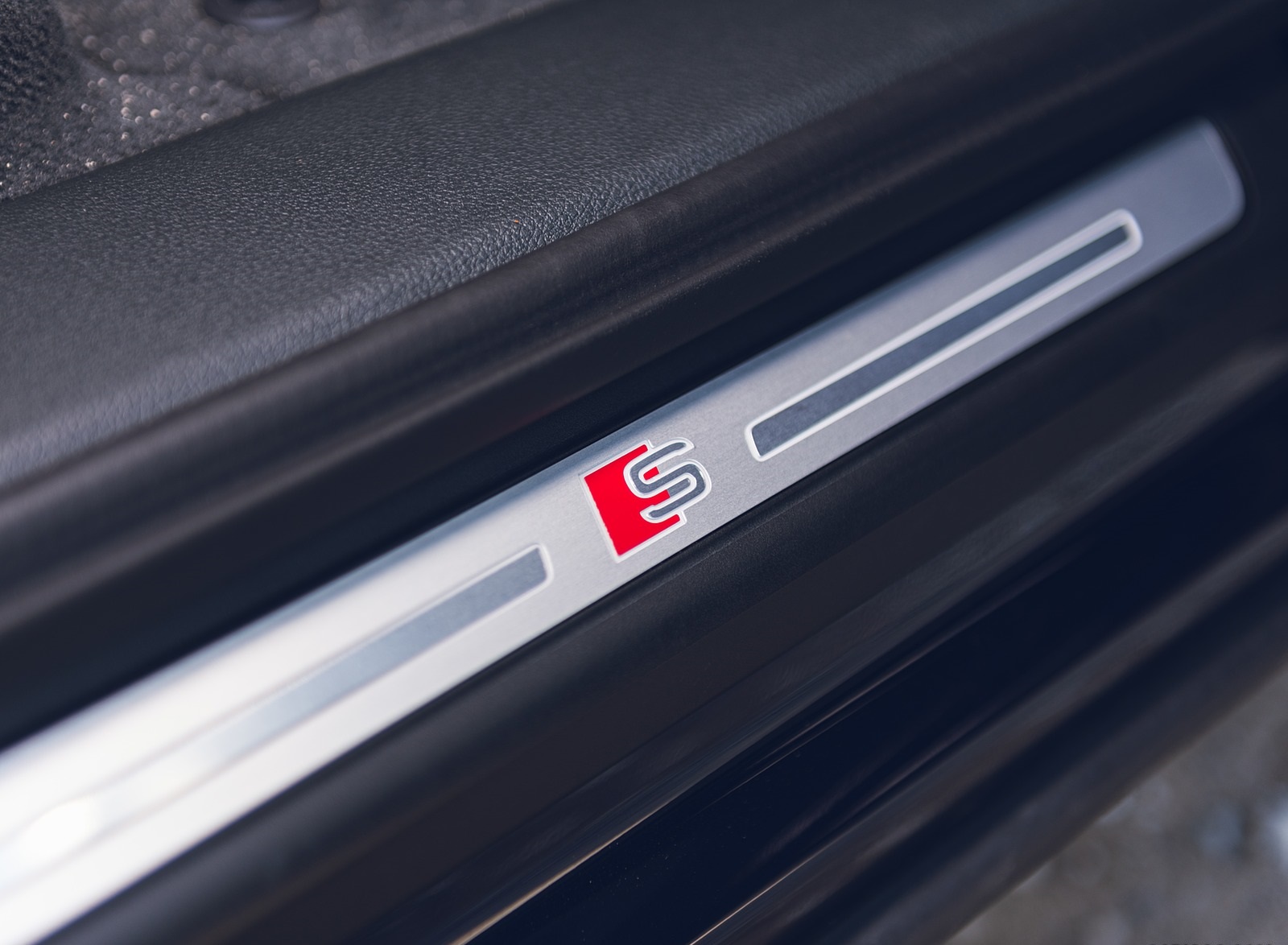 2020 Audi SQ7 TDI Vorsprung (UK-Spec) Door Sill Wallpapers #77 of 140