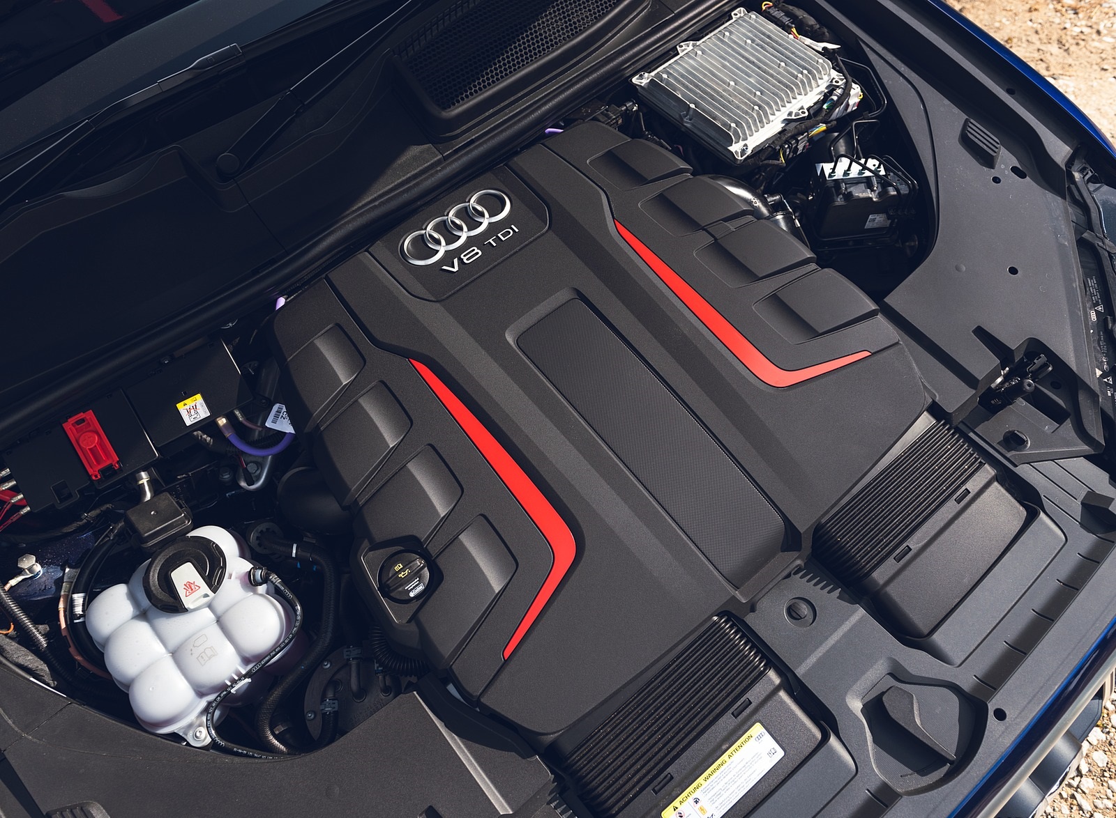 2020 Audi SQ7 TDI Vorsprung (UK-Spec) Engine Wallpapers #74 of 140