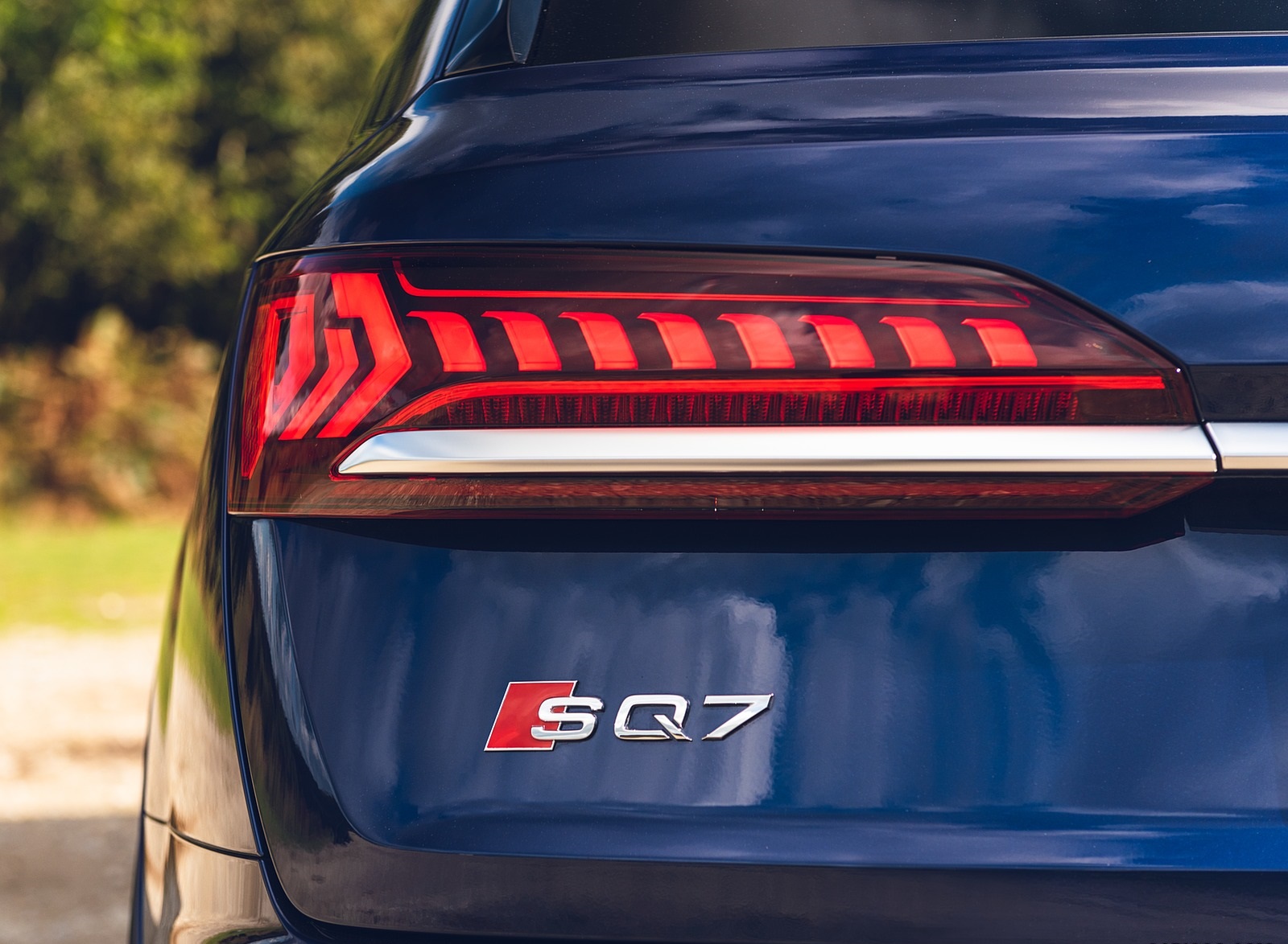 2020 Audi SQ7 TDI Vorsprung (UK-Spec) Tail Light Wallpapers #64 of 140