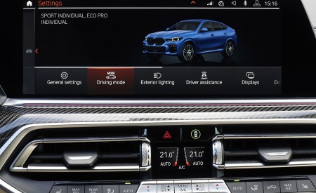 2020 BMW X6 M50i Central Console Wallpapers 450x275 (81)