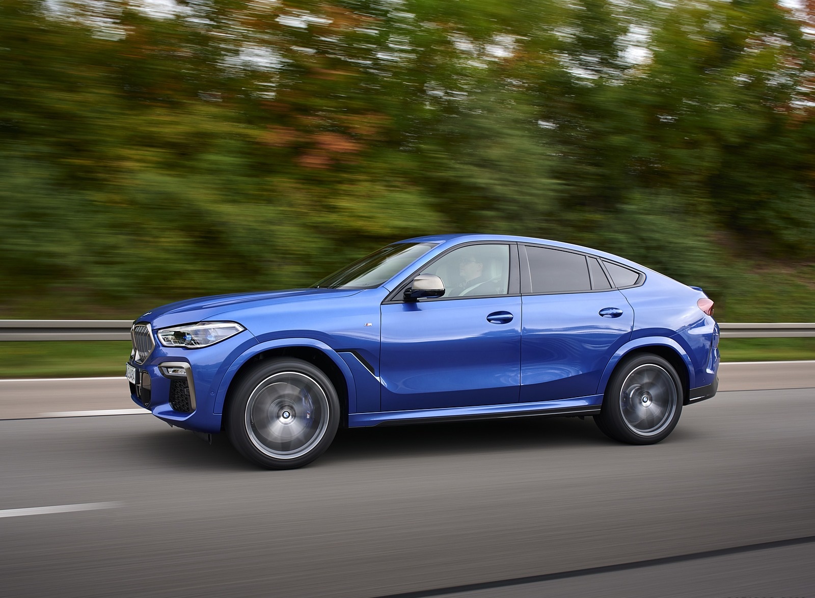 2020 BMW X6 M50i Front Three-Quarter Wallpapers #8 of 136