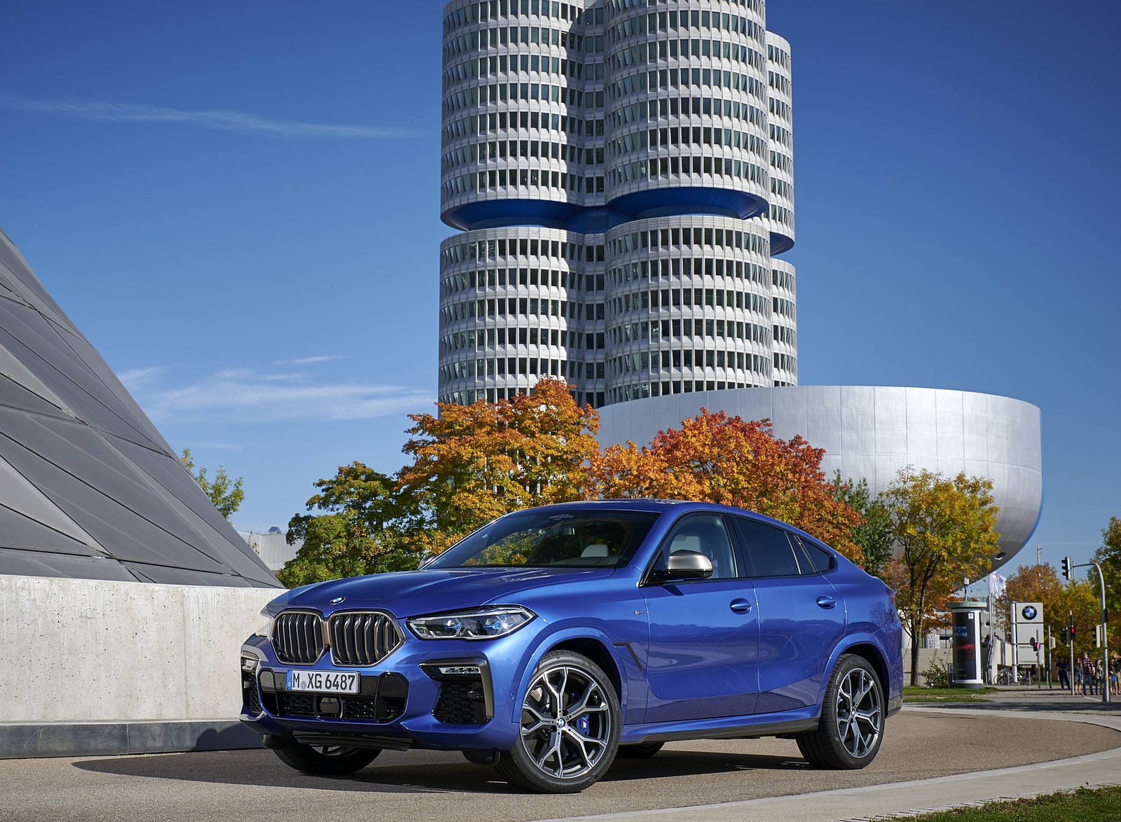 2020 BMW X6 M50i Front Three-Quarter Wallpapers #45 of 136