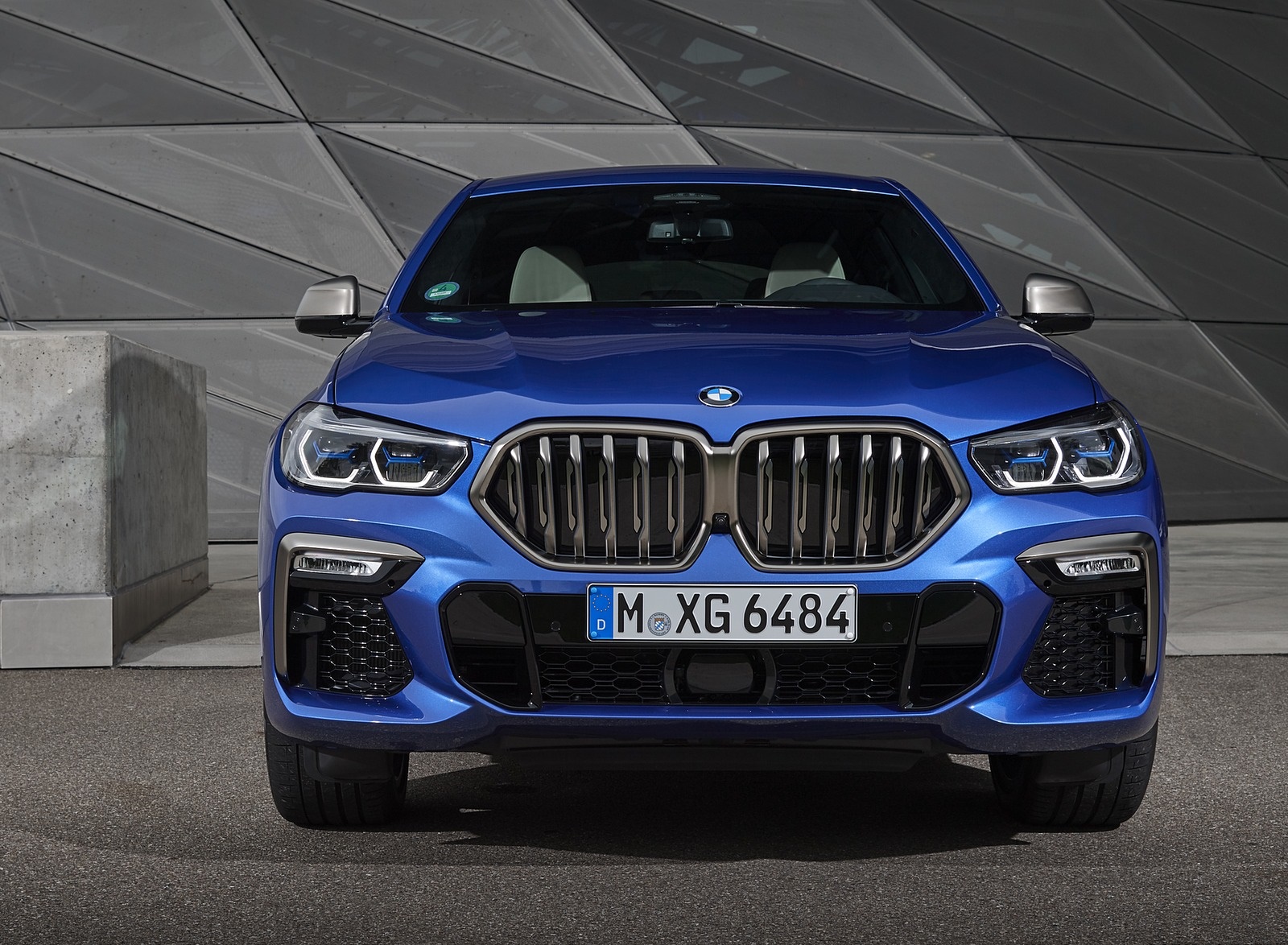 2020 BMW X6 M50i Front Wallpapers #46 of 136