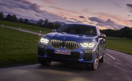 2020 BMW X6 M50i Front Wallpapers 450x275 (24)