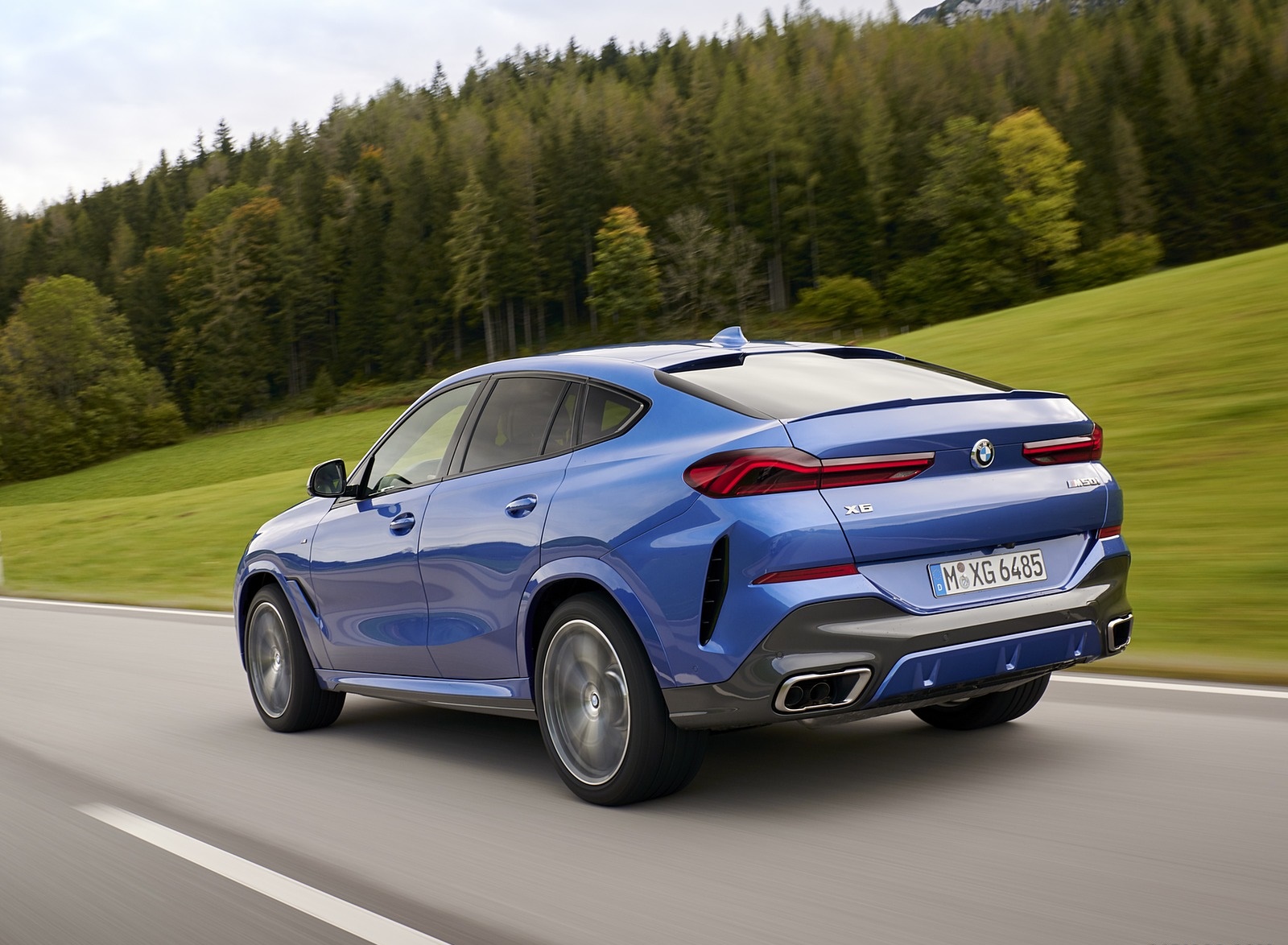 2020 BMW X6 M50i Rear Three-Quarter Wallpapers (6)